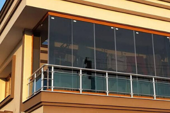 cam-balkon-350-233 cam-balkon-350-233